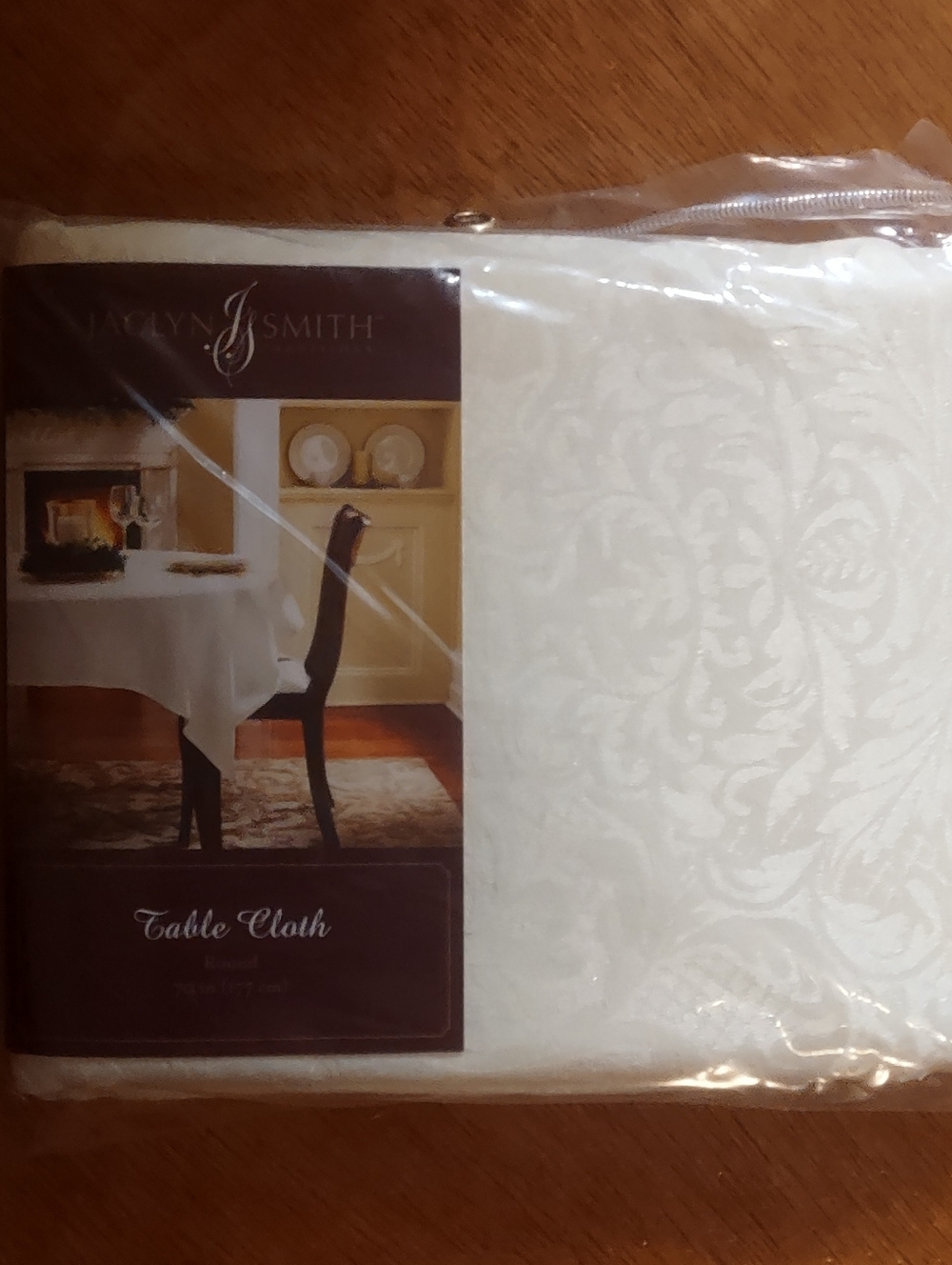 Vtg Jaclynn Smith White Damask Floral 70" Round Tablecloth New in Factory Pkg